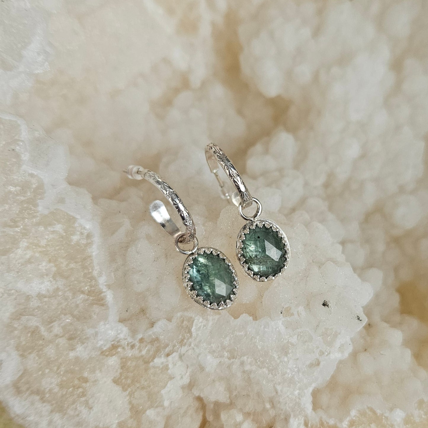 Boucles d'oreilles argent, argent, anneau d'oreille, pierre verte, cyanite verte