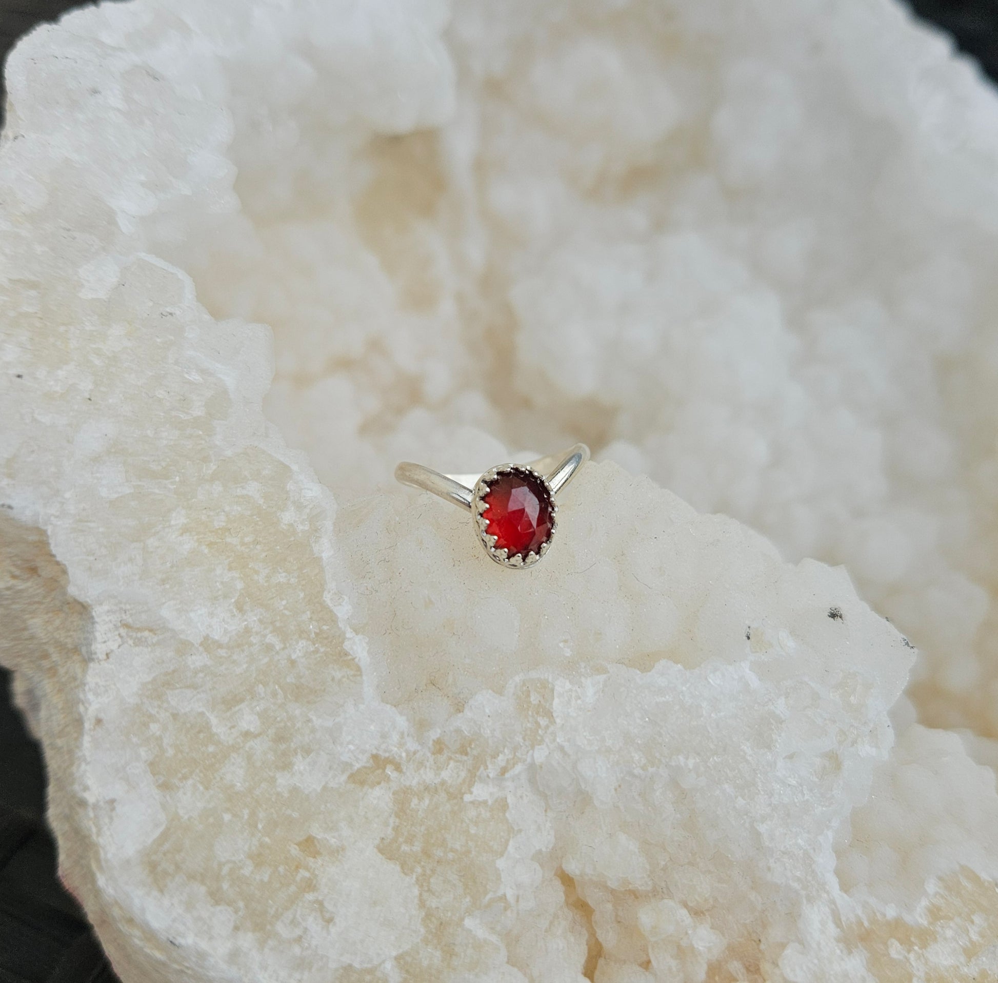 bague_argent_plaqué or_pierre cristal de roche_grenat